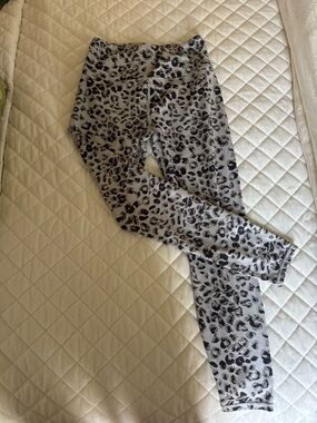Varley Gray Leopard Print Leggings